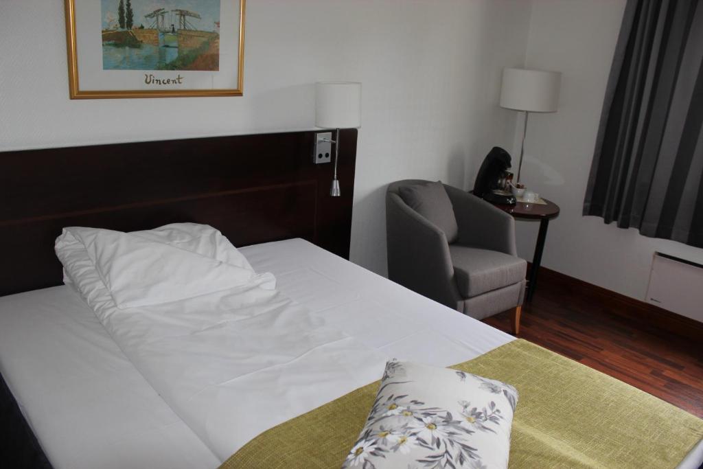 Grand Hotel Stord Værelse billede